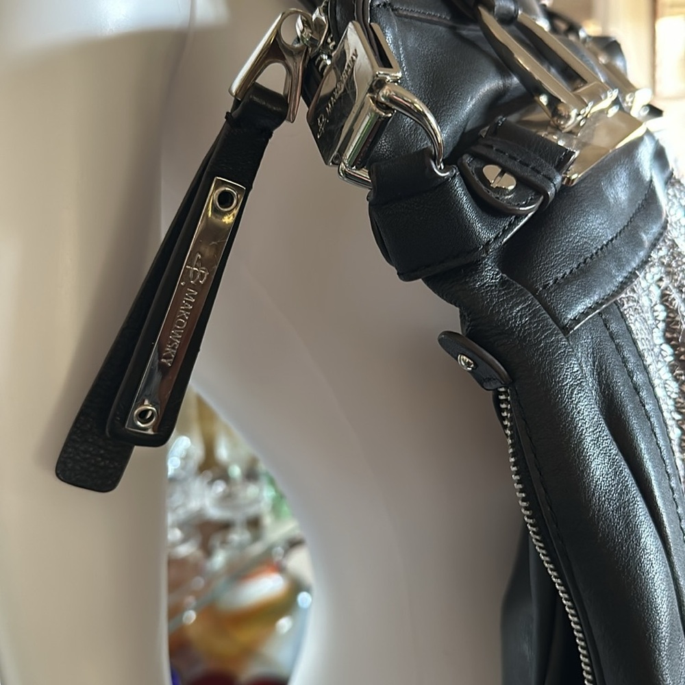 B. Makowsky Black Leather Silver Metallic Shoulder Bag like New - Picture 10 of 16